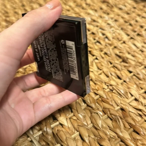 wet n wild MegaGlo Highlighting Powder, Caught In Your Web LIMITED EDITION - Picture 5 of 5